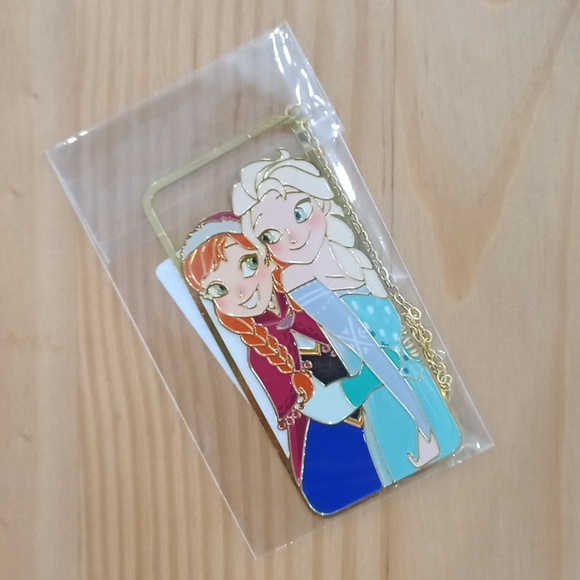 🆕 Frozen Elsa Anna Metal Bookmark Book Chain Gold - Picture 4 of 4